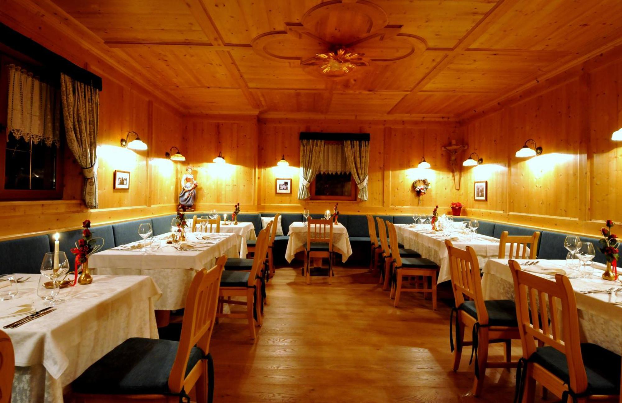 Hotel Valacia ポッツァ・ディ・ファッサ エクステリア 写真