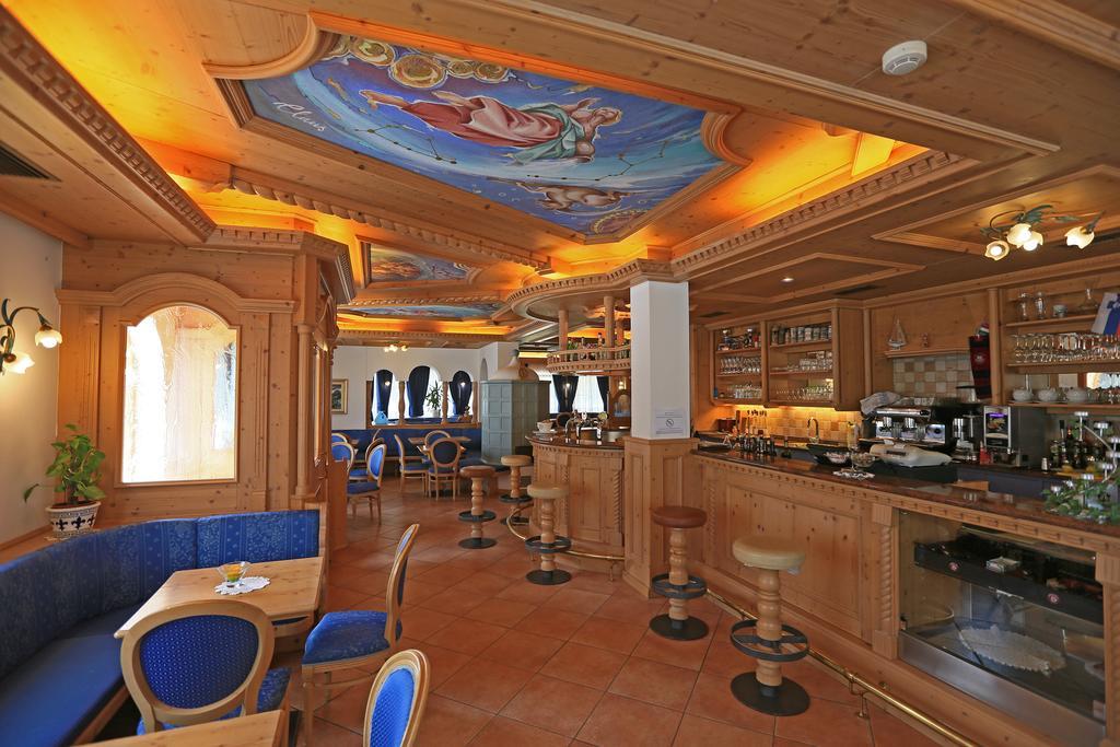 Hotel Valacia ポッツァ・ディ・ファッサ エクステリア 写真